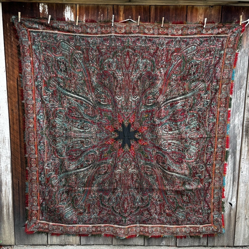 Stunning Antique Kashmir Paisley Woven Wool Shawl. Large size 70"x 74” rare find - Picture 11 of 12